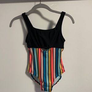 girls bathingsuit!
